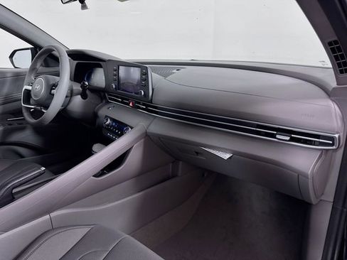 New 2026 Hyundai Elantra Sport FWD image 41