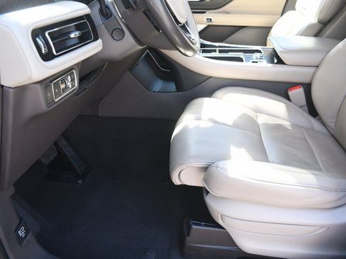 Used 2020 Lincoln Aviator Reserve w/ Equipment Group 202A AWD/4WD image 15