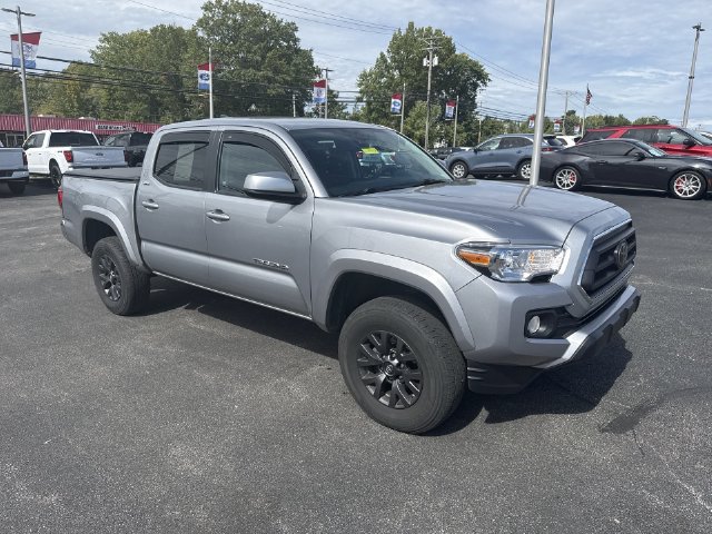 Used 2021 Toyota Tacoma SR5 AWD/4WD image 11