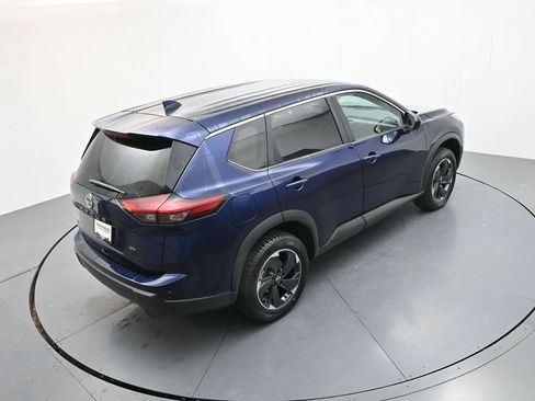 Used 2024 Nissan Rogue SV FWD image 29