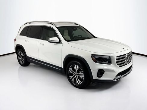 Used 2025 Mercedes-Benz GLB 250 image 3