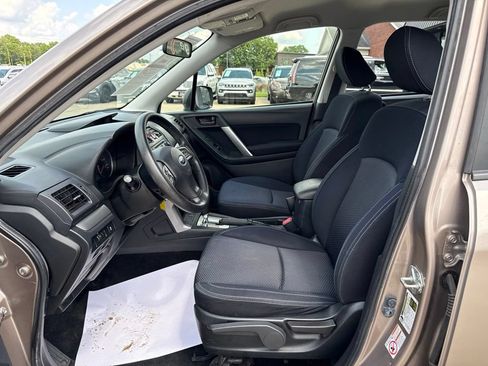 Used 2015 Subaru Forester 2.5i AWD/4WD image 24