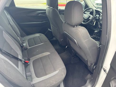 Used 2021 Chevrolet TrailBlazer LS AWD/4WD image 9