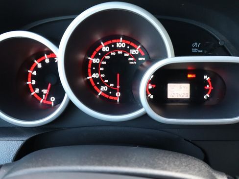 Used 2010 Toyota Matrix image 31