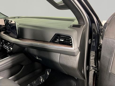 Used 2025 Chevrolet Tahoe LT AWD/4WD image 27