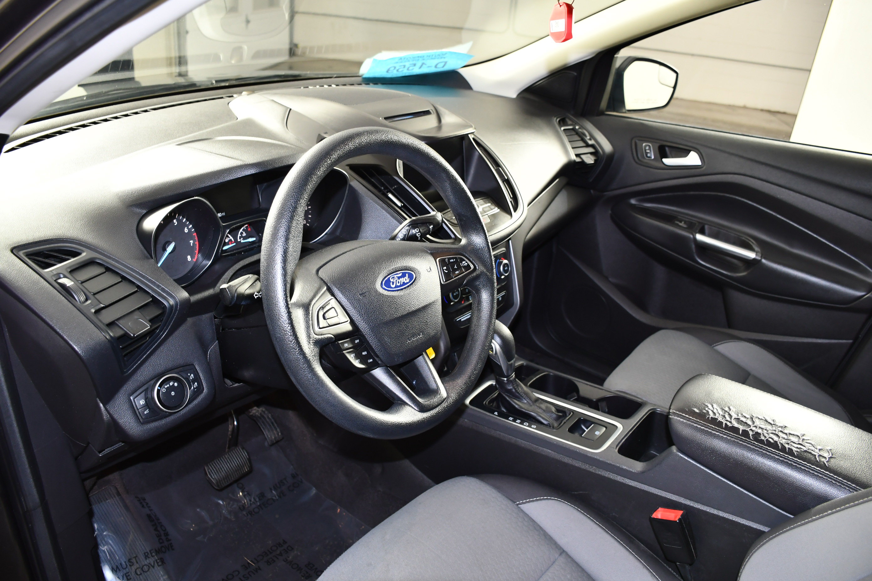 Used 2018 Ford Escape SE w/ SE Sync 3 Package AWD/4WD image 2