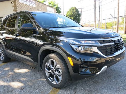 Used 2024 Kia Seltos S image 1