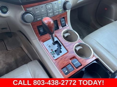 Used 2010 Toyota Highlander Limited AWD/4WD image 29