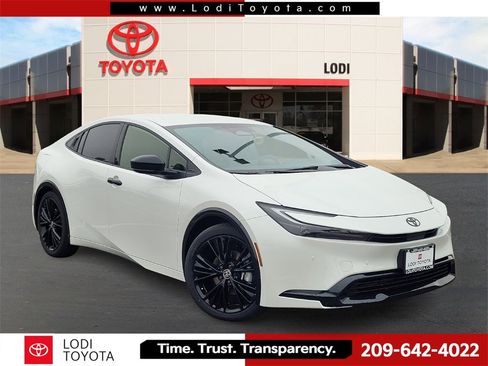 New 2026 Toyota Prius Plug-In Hybrid image 1