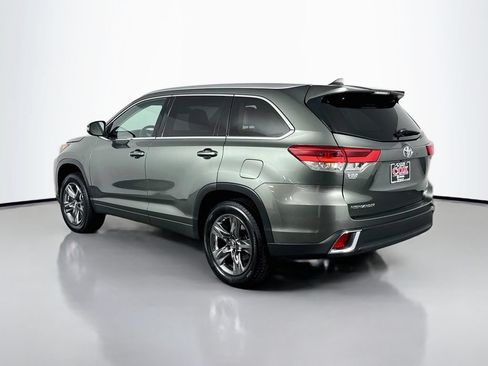 Used 2017 Toyota Highlander Limited Platinum FWD image 7