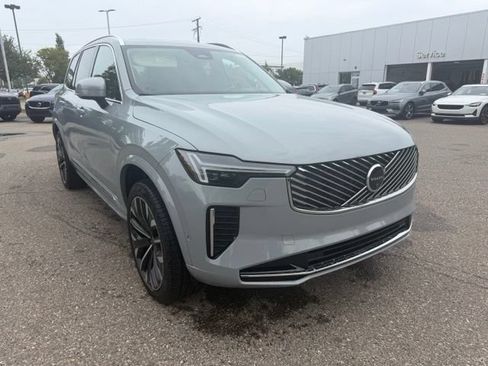 Used 2026 Volvo XC90 B6 Ultra w/ Protection Package AWD/4WD image 3