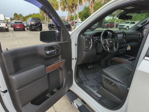 Certified 2020 Chevrolet Silverado 1500 High Country AWD/4WD image 8