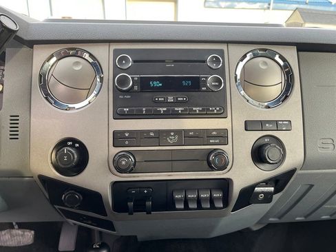 Used 2015 Ford F250 XLT w/ Snow Plow Prep Package image 21