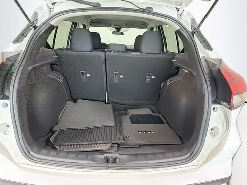 Used 2024 Nissan Kicks S FWD image 27