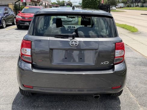 Used 2010 Scion xD FWD image 5