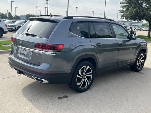 Used 2023 Volkswagen Atlas SE w/ Panoramic Sunroof Package AWD/4WD image 10