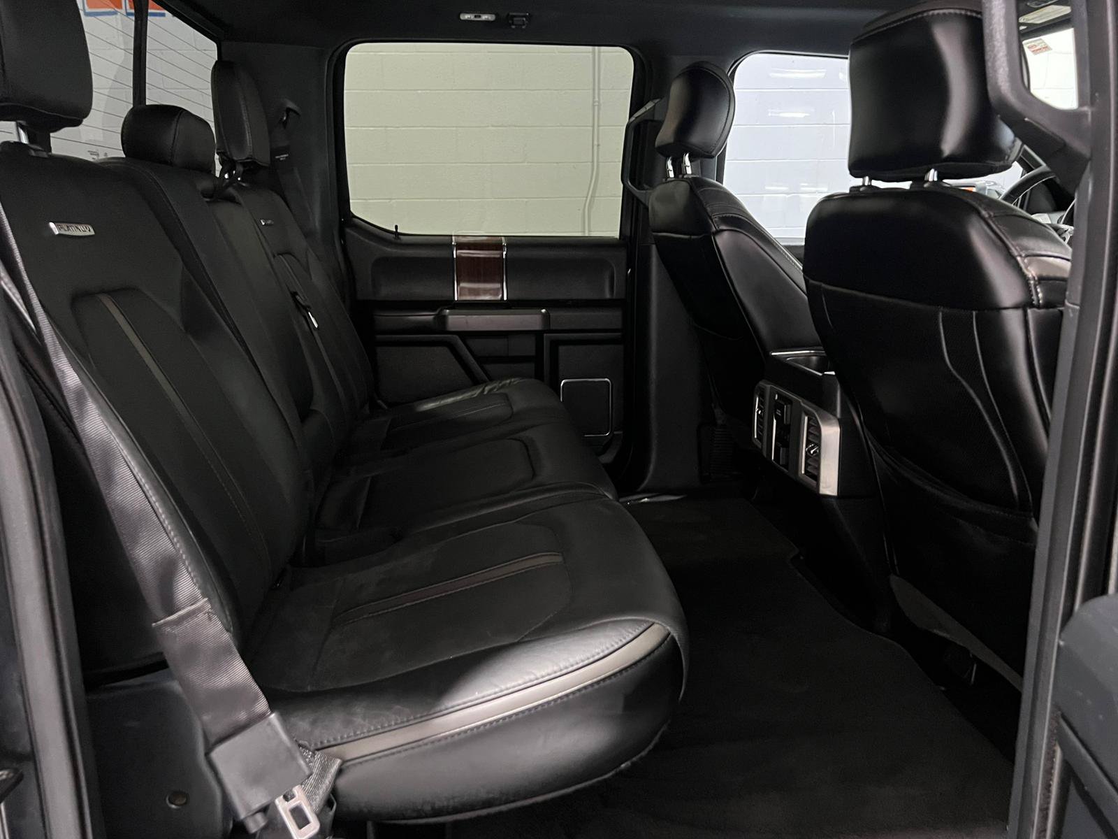 Used 2015 Ford F150 Platinum w/ Equipment Group 701A Luxury AWD/4WD image 14