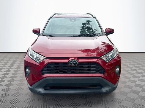 Used 2019 Toyota RAV4 XLE FWD image 2