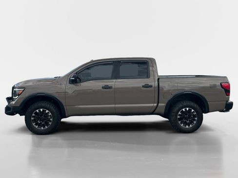 Used 2020 Nissan Titan PRO-4X w/ Pro-4x Convenience Package AWD/4WD image 2