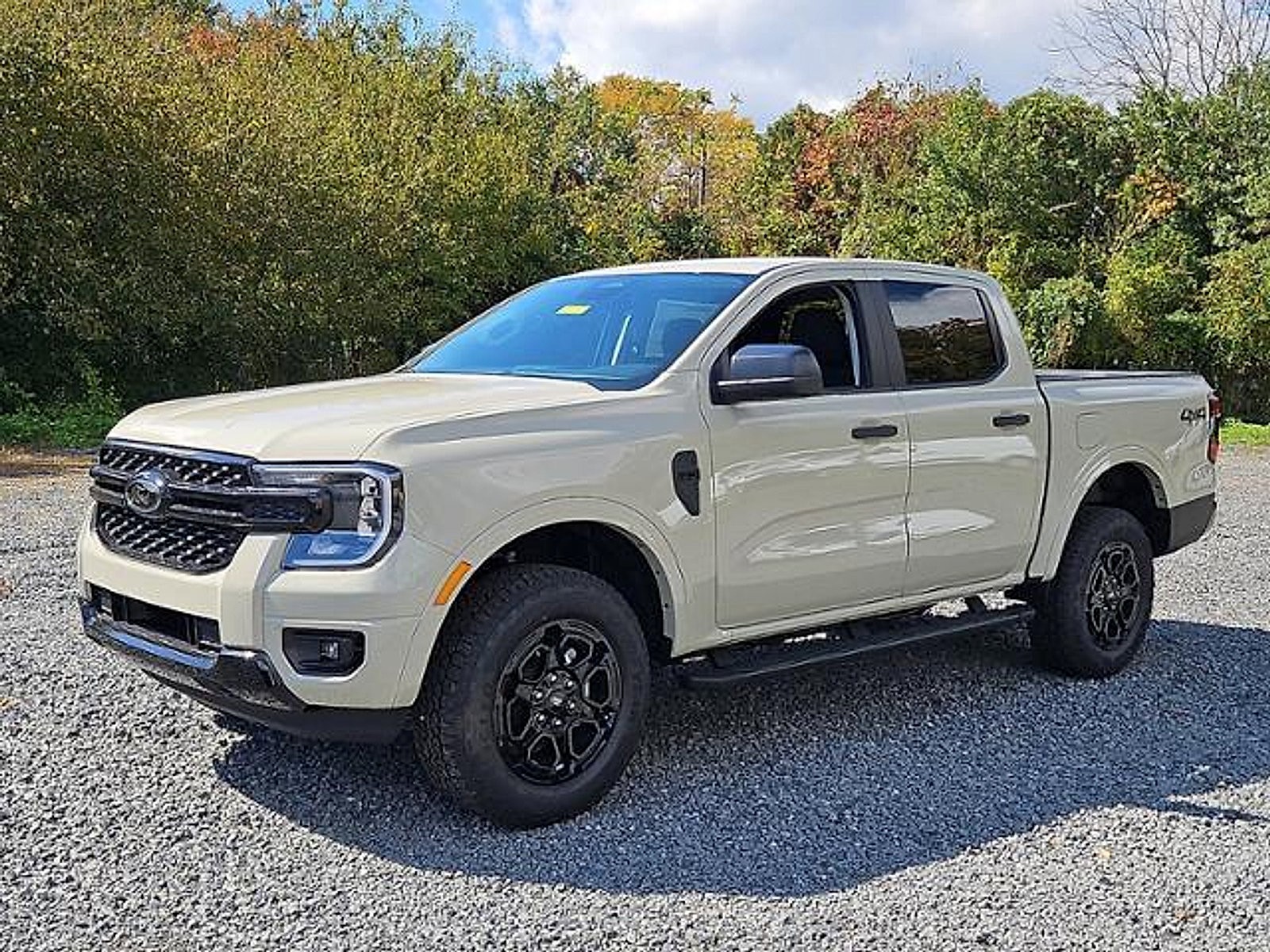 New 2026 Ford Ranger XLT w/ Black Appearance Package AWD/4WD image 2