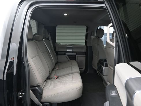 Used 2017 Ford F350 XLT w/ XLT Premium Package image 11