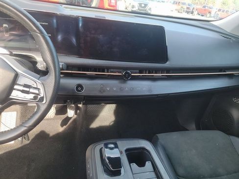 Used 2023 Nissan Ariya FWD image 6