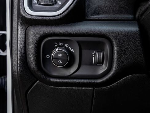 Used 2025 RAM 3500 Big Horn AWD/4WD image 21