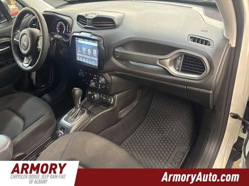 Used 2023 Jeep Renegade Latitude image 37