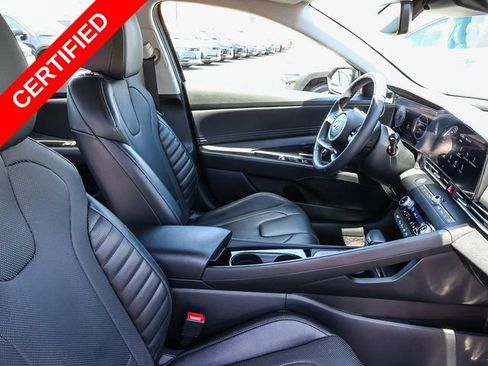 Certified 2023 Hyundai Elantra Limited FWD image 19