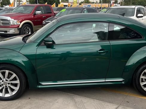Used 2017 Volkswagen Beetle 1.8T SE FWD image 5