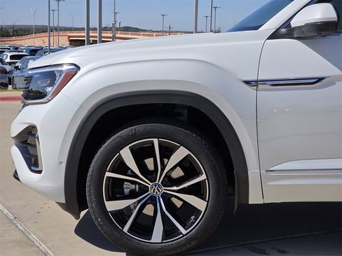 New 2026 Volkswagen Atlas Cross Sport SEL Premium R-Line image 5