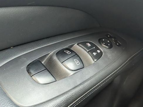 Used 2017 Nissan Pathfinder SL w/ Cargo Package image 21