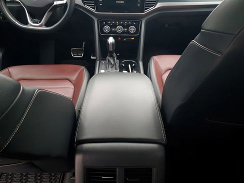 Used 2023 Volkswagen Atlas Cross Sport SEL Premium R-Line image 22