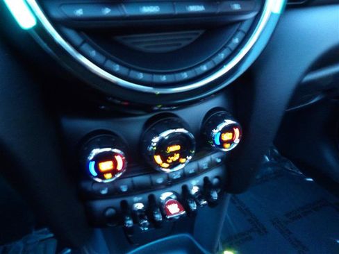 Used 2016 MINI Cooper 4-Door Hardtop image 23