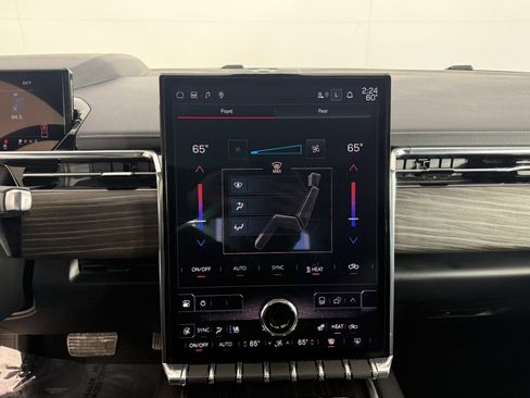 Used 2024 GMC Sierra EV Denali image 22