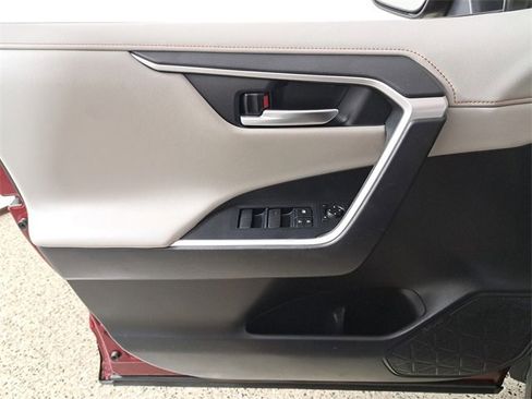 Used 2020 Toyota RAV4 Adventure image 22