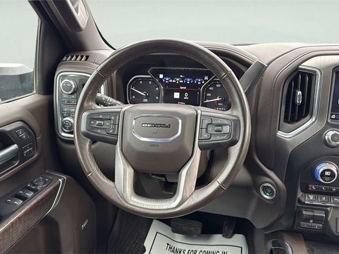 Used 2022 GMC Sierra 3500 Denali image 15