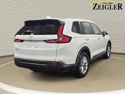 Used 2025 Honda CR-V EX image 5