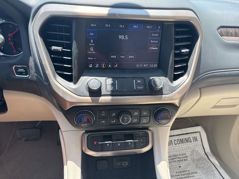 Used 2021 GMC Acadia Denali w/ Denali Technology Package FWD image 19