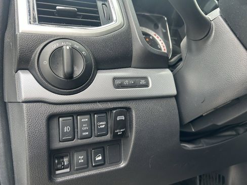 Used 2017 Nissan Titan PRO-4X image 13