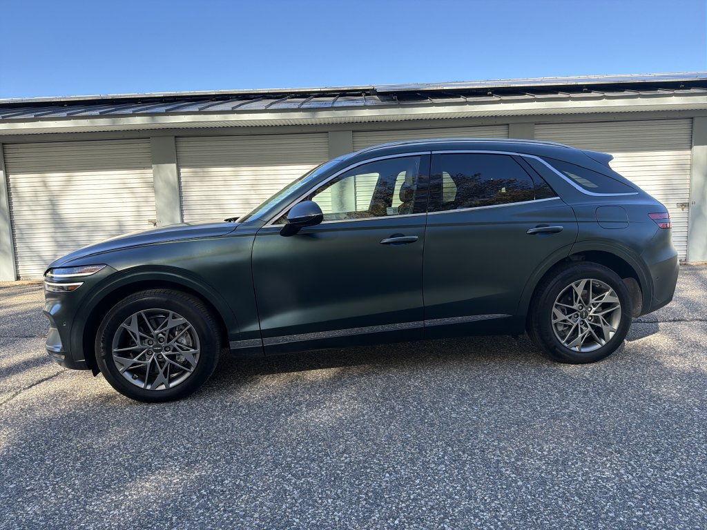 Used 2023 Genesis GV70 2.5T w/ Advanced Package AWD/4WD image 2