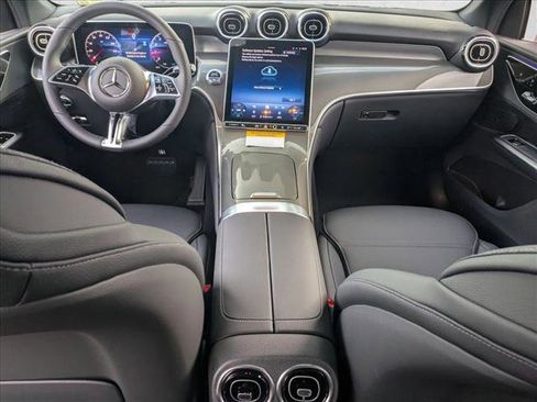 Used 2026 Mercedes-Benz GLC 300 image 12