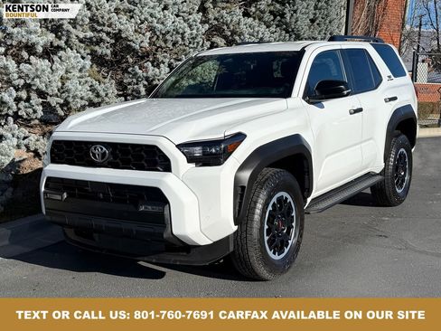 Used 2025 Toyota 4Runner TRD Off-Road image 2