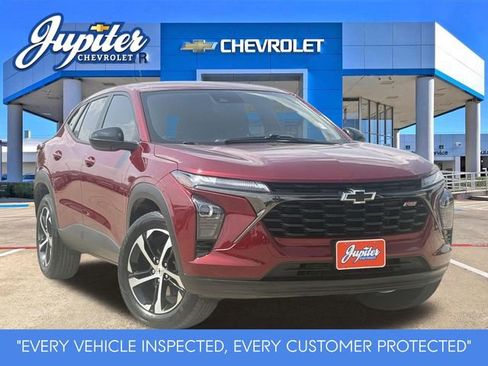 Used 2024 Chevrolet Trax RS FWD image 1