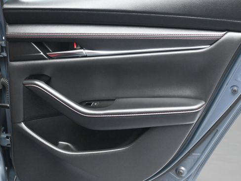 Used 2024 MAZDA MAZDA3 s image 33