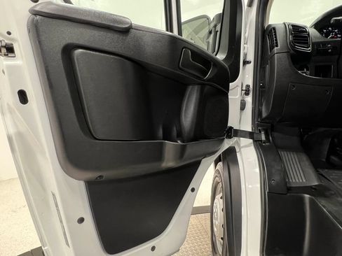 Used 2023 RAM ProMaster 2500 FWD image 14