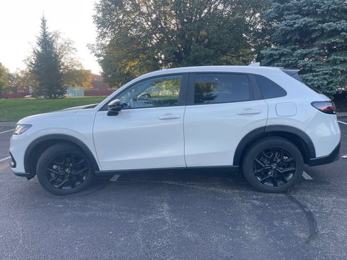 Used 2024 Honda HR-V Sport image 9