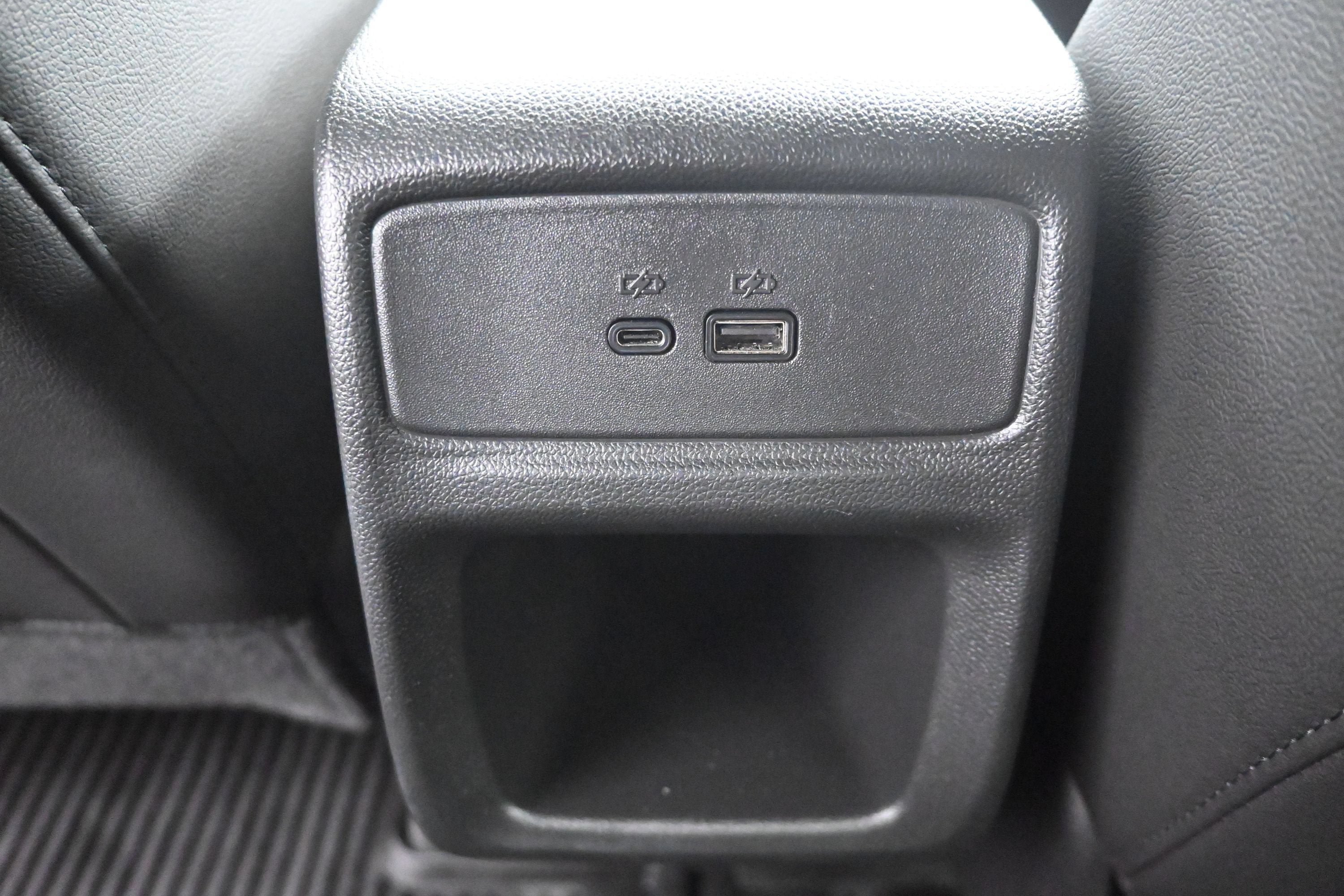 Used 2025 Chevrolet Trax RS w/ Driver Confidence Package FWD image 23