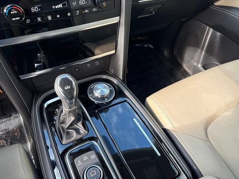 Used 2023 INFINITI QX80 Premium Select w/ Cargo Package AWD/4WD image 16