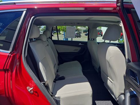 Used 2019 Volkswagen Tiguan SEL AWD/4WD image 29